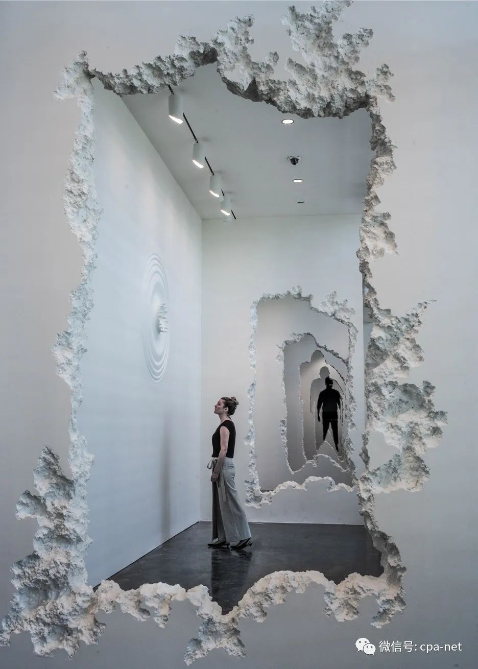 Divided Layers Daniel Arsham在2022米兰设计周创建 Divided Layers装置-数艺网