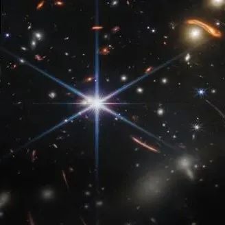 花100亿美元拍摄最深宇宙，NASA公布韦伯望远镜第一张全彩<b>深空</b>照片