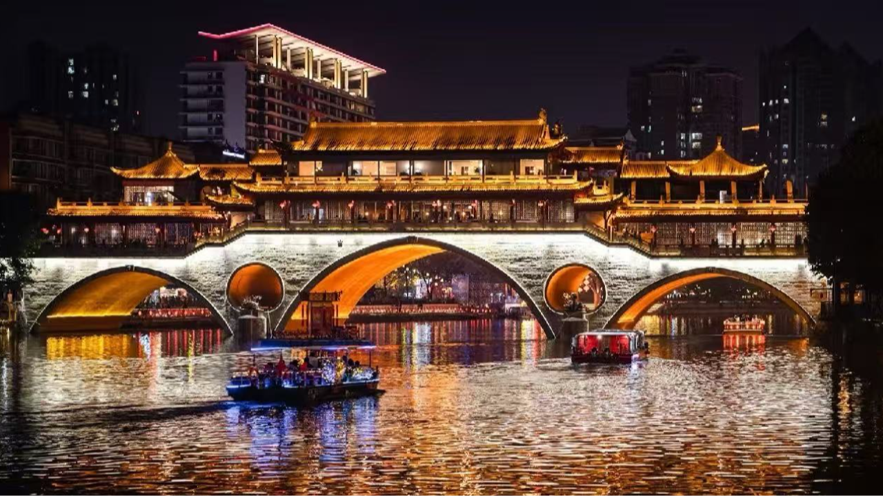 主题游船观光项目《夜游锦江》